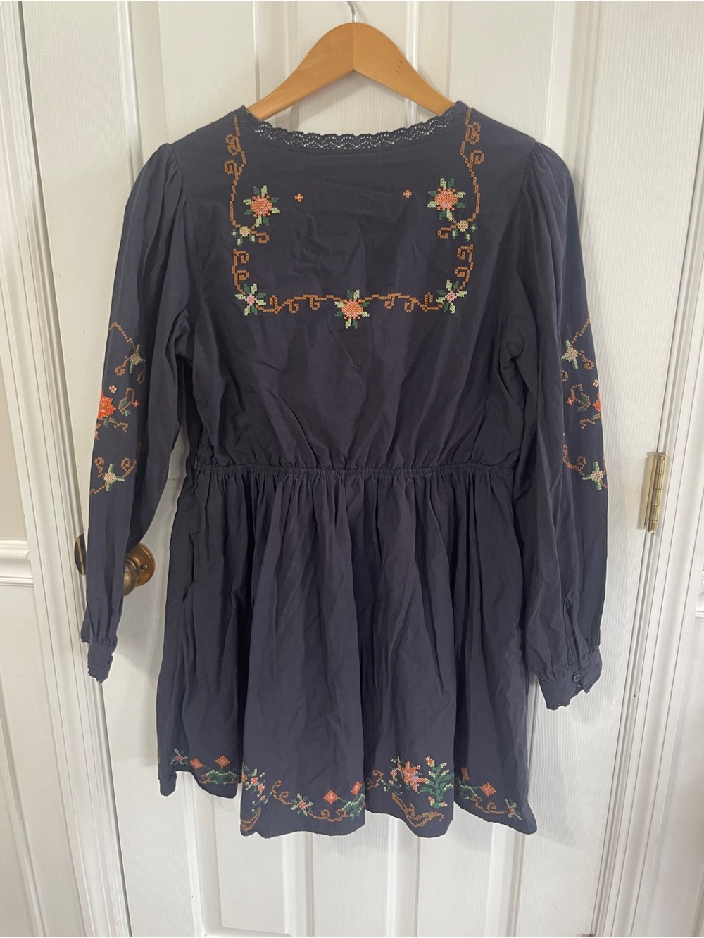 In Loom Dress Womens Large Homestead Cross Stitch Navy Ruffle Cottagecore - Picture 7 of 11